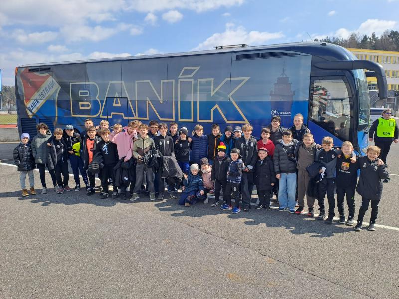 Mládež SK Bášť na ligovém utkání FK Jablonec – FC Baník Ostrava